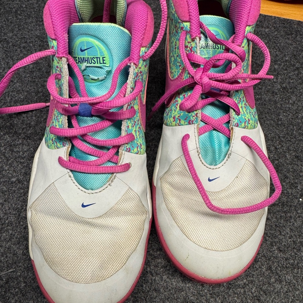 Nike Team Hustle Sneakers - Pink and Teal